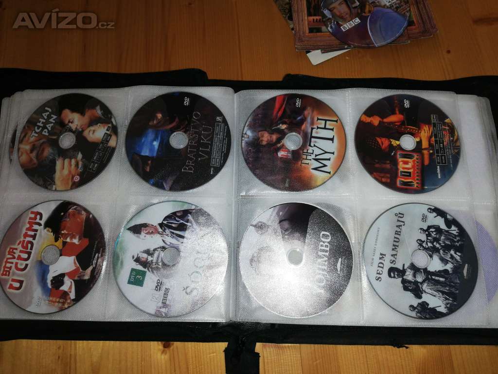 Stojany na DVD HAMA+ kufřík