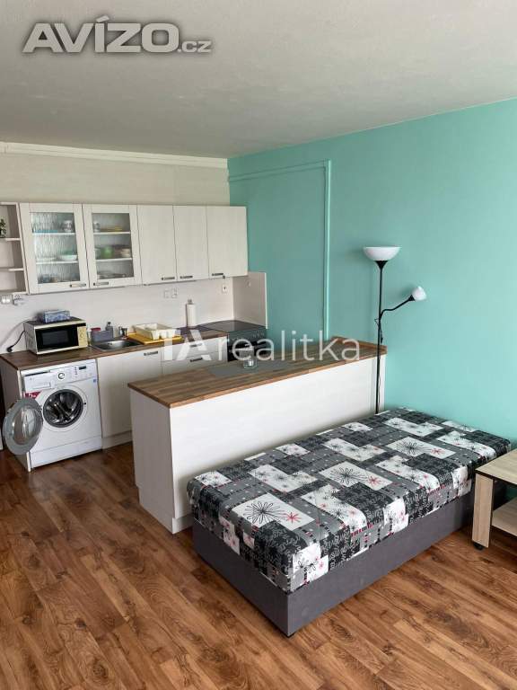 Pronájem, byt 1+kk, 33 m2