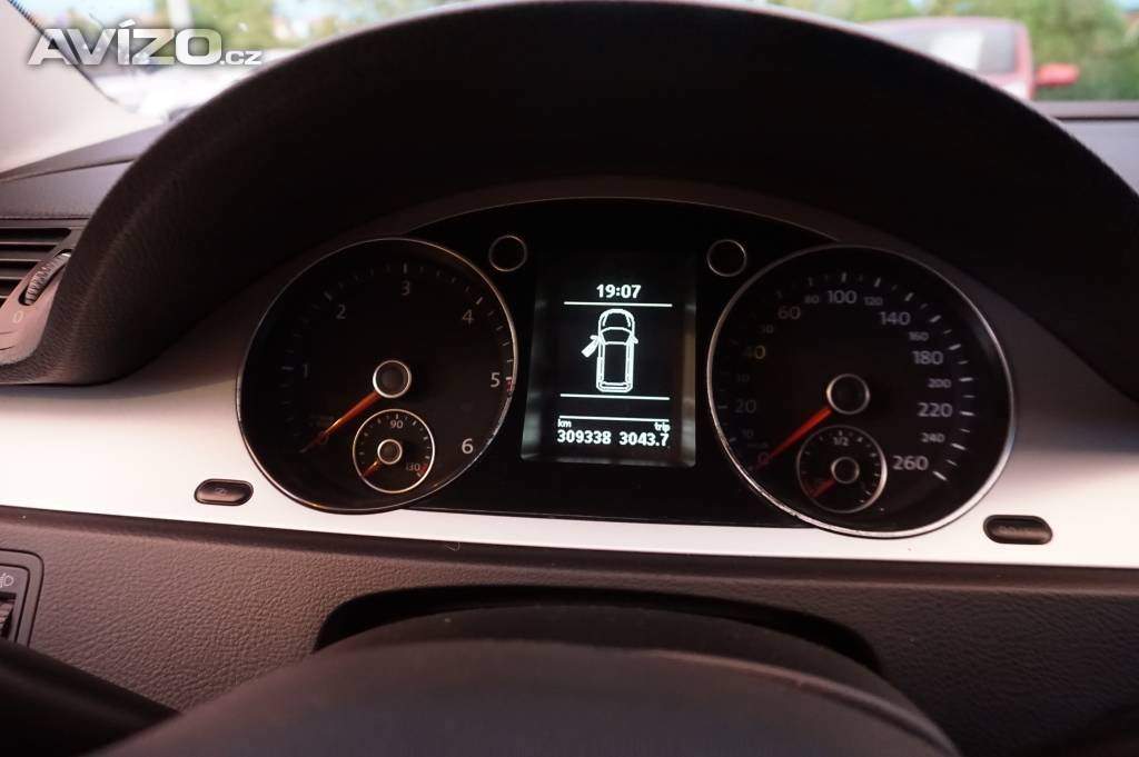 Foto inzerátu Volkswagen Passat 1,6