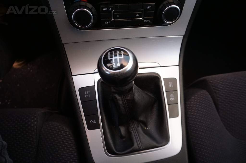 Foto inzerátu Volkswagen Passat 1,6