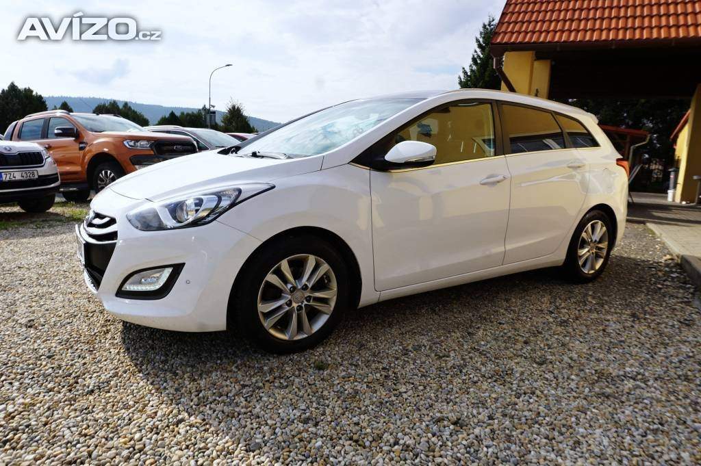 Foto inzerátu Hyundai i30 TRIKOLOR WEEKEND 1,6 GDI 99 kW