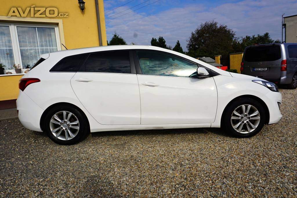 Foto inzerátu Hyundai i30 TRIKOLOR WEEKEND 1,6 GDI 99 kW