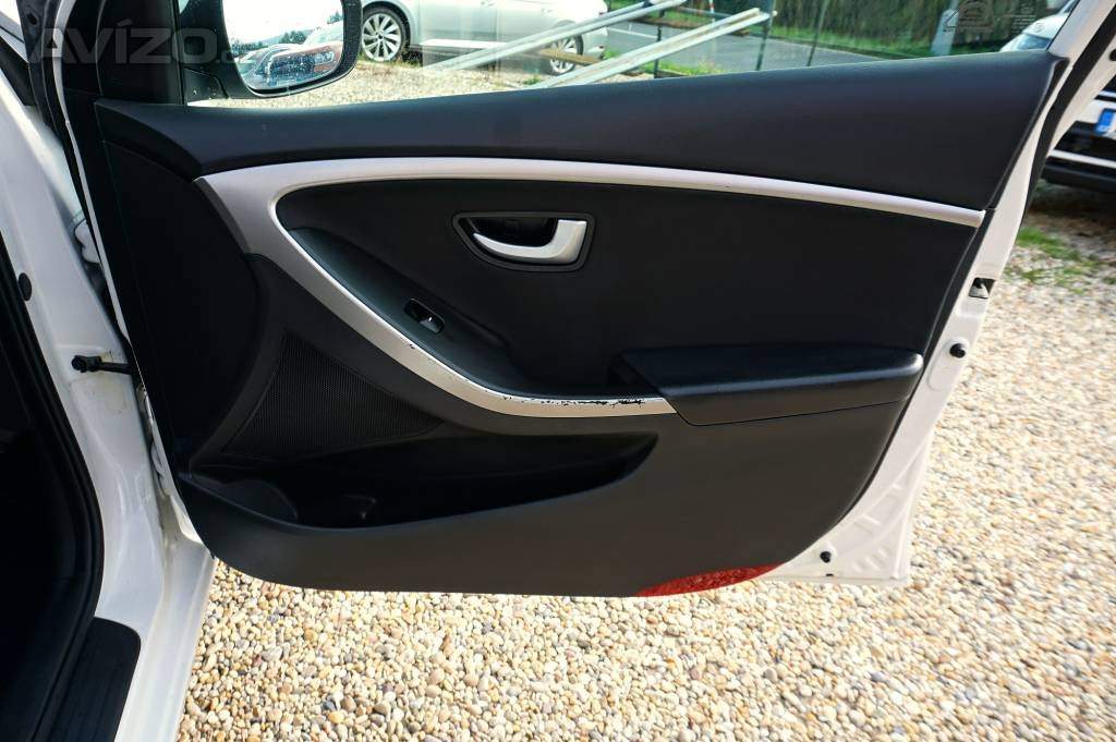 Foto inzerátu Hyundai i30 TRIKOLOR WEEKEND 1,6 GDI 99 kW