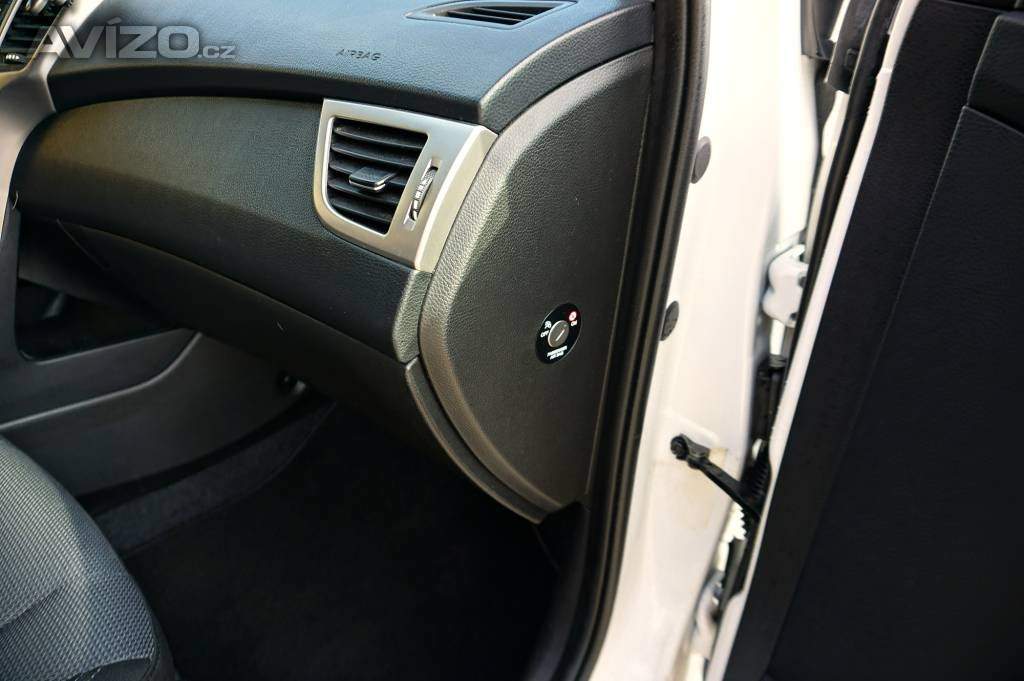 Foto inzerátu Hyundai i30 TRIKOLOR WEEKEND 1,6 GDI 99 kW