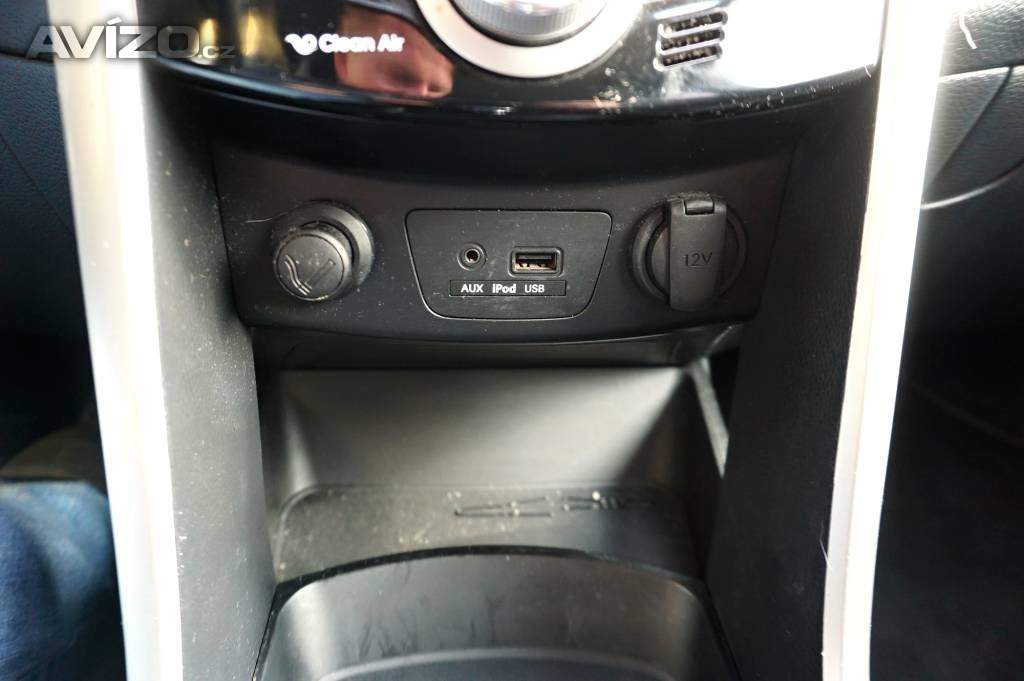 Foto inzerátu Hyundai i30 TRIKOLOR WEEKEND 1,6 GDI 99 kW