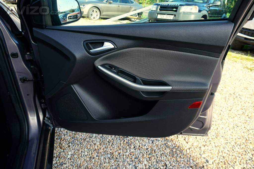 Foto inzerátu Ford Focus TREND 1,6 16V 77 kW