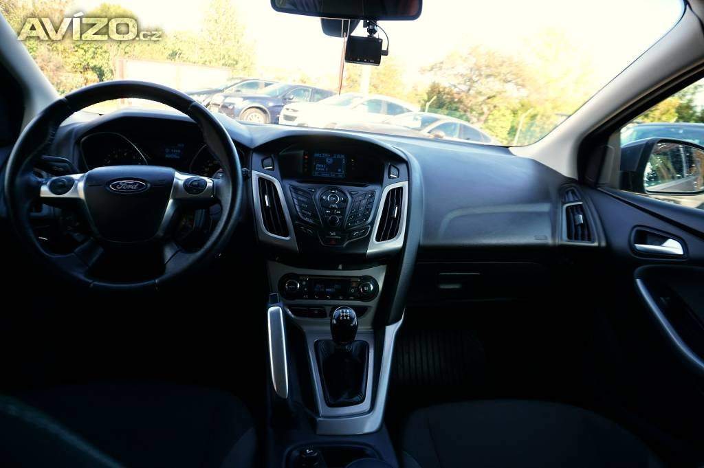 Foto inzerátu Ford Focus TREND 1,6 16V 77 kW