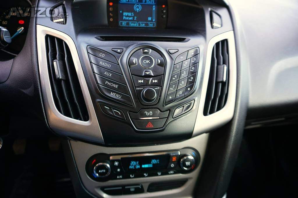 Foto inzerátu Ford Focus TREND 1,6 16V 77 kW