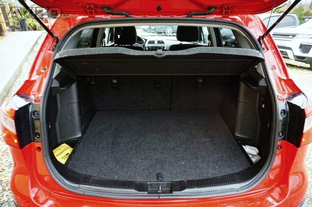 Foto inzerátu Suzuki SX4 S-Cross ELEGANCE 4X4 1,6 VVT ALLGRIP 8