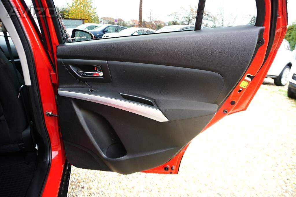 Foto inzerátu Suzuki SX4 S-Cross ELEGANCE 4X4 1,6 VVT ALLGRIP 8