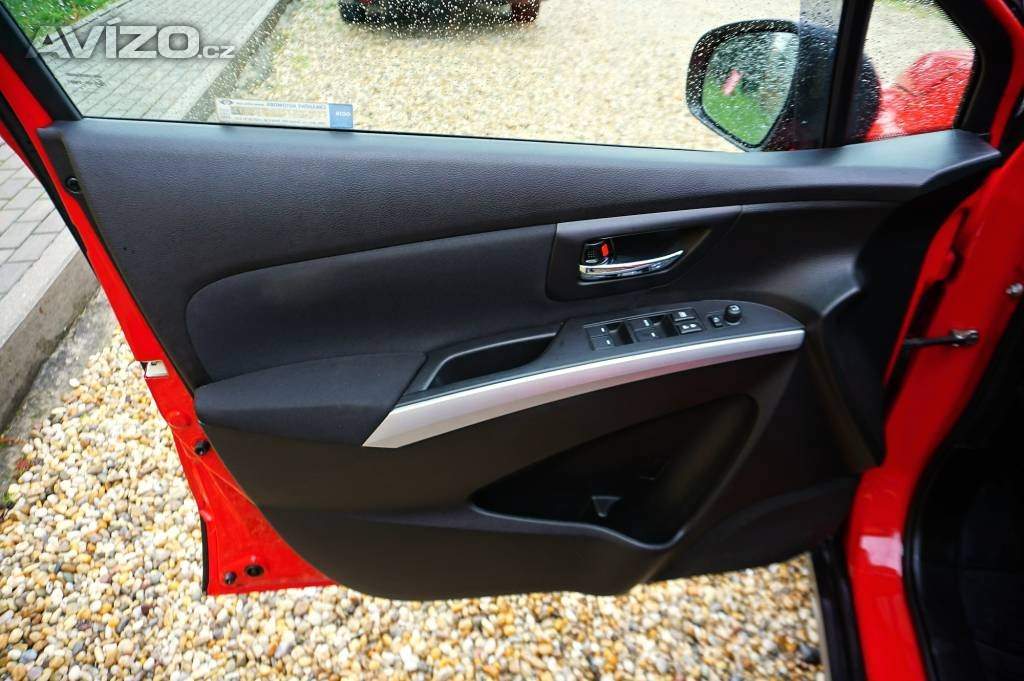 Foto inzerátu Suzuki SX4 S-Cross ELEGANCE 4X4 1,6 VVT ALLGRIP 8