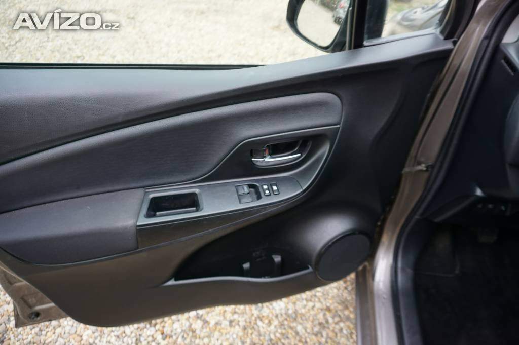 Foto inzerátu Toyota Yaris COMFORT 1,5 VVTi 82 kW