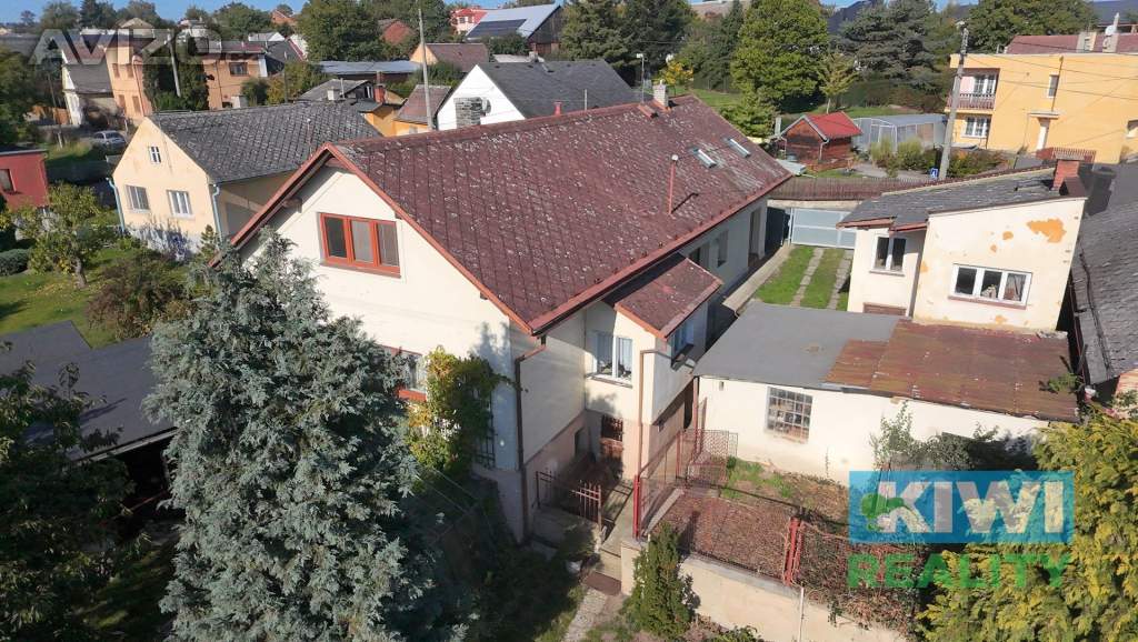 Foto inzerátu Prodej, rodinný dům, dvě bytové jednotky, pozemek 1000 m2, Slavkov u Opavy