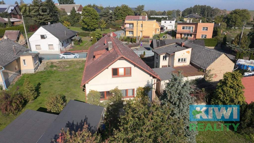 Foto inzerátu Prodej, rodinný dům, dvě bytové jednotky, pozemek 1000 m2, Slavkov u Opavy