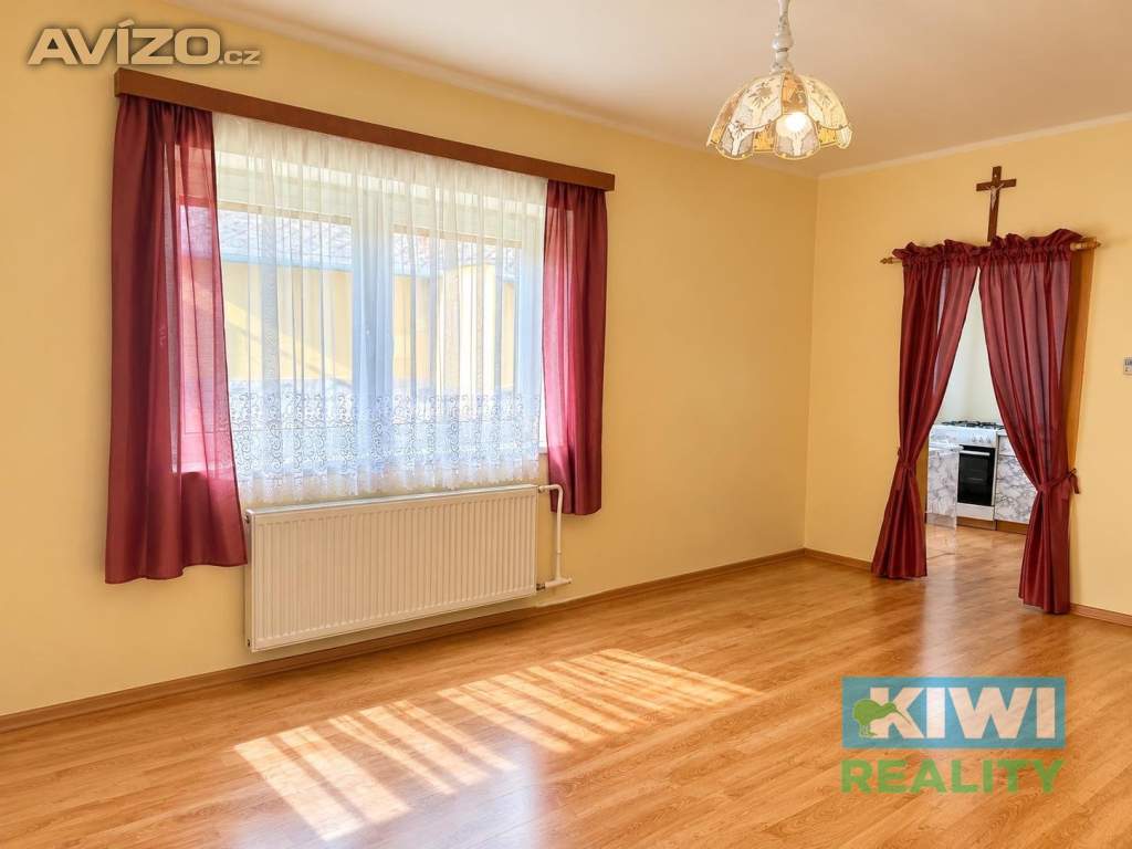 Foto inzerátu Prodej, rodinný dům, dvě bytové jednotky, pozemek 1000 m2, Slavkov u Opavy