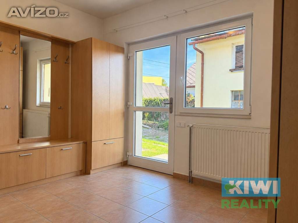 Foto inzerátu Prodej, rodinný dům, dvě bytové jednotky, pozemek 1000 m2, Slavkov u Opavy