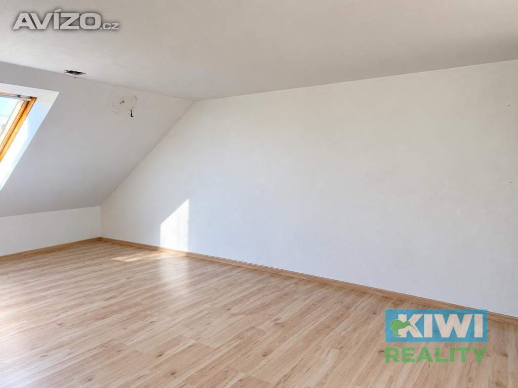 Foto inzerátu Prodej, rodinný dům, dvě bytové jednotky, pozemek 1000 m2, Slavkov u Opavy