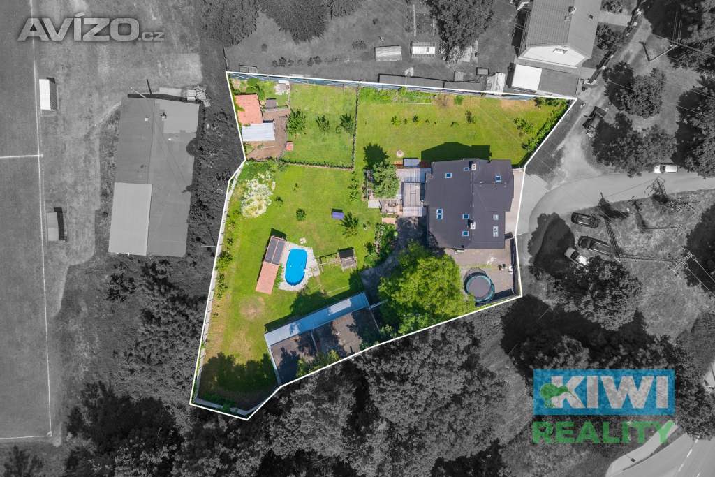 Foto inzerátu Prodej, prvorepubliková vila s pozemkem 2 600 m², Ostrava, ul. Muglinovská