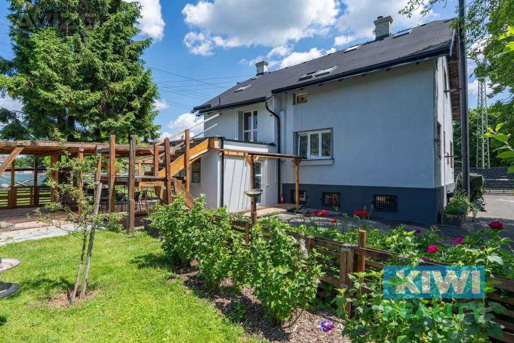 Foto inzerátu Prodej, prvorepubliková vila s pozemkem 2 600 m², Ostrava, ul. Muglinovská