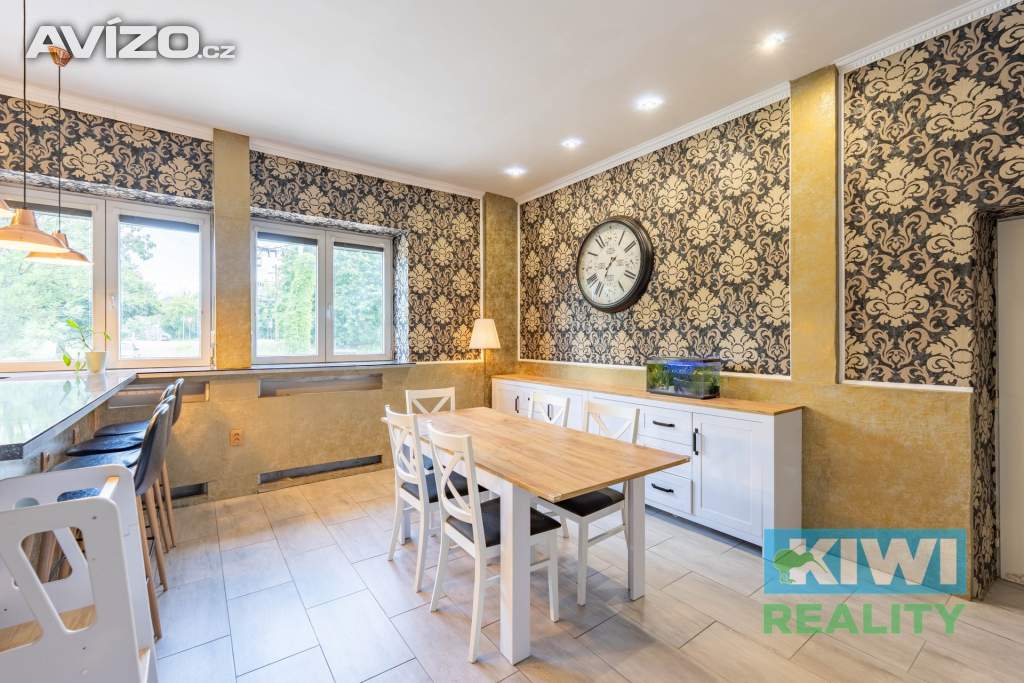 Foto inzerátu Prodej, prvorepubliková vila s pozemkem 2 600 m², Ostrava, ul. Muglinovská