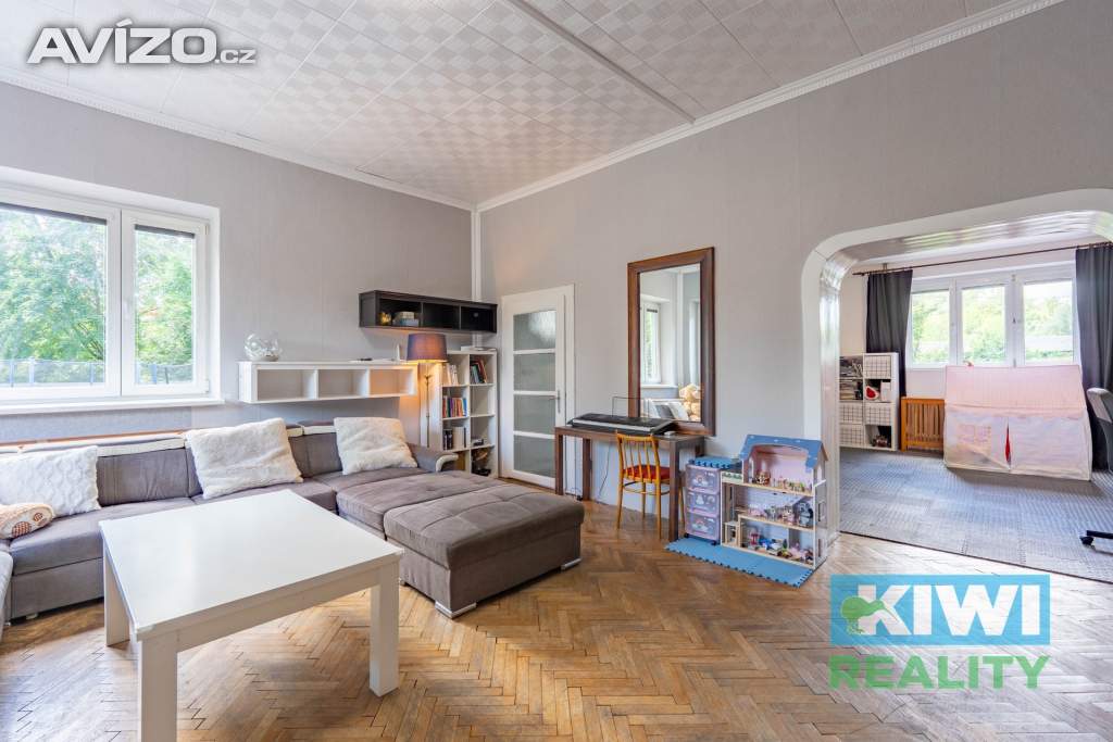 Foto inzerátu Prodej, prvorepubliková vila s pozemkem 2 600 m², Ostrava, ul. Muglinovská