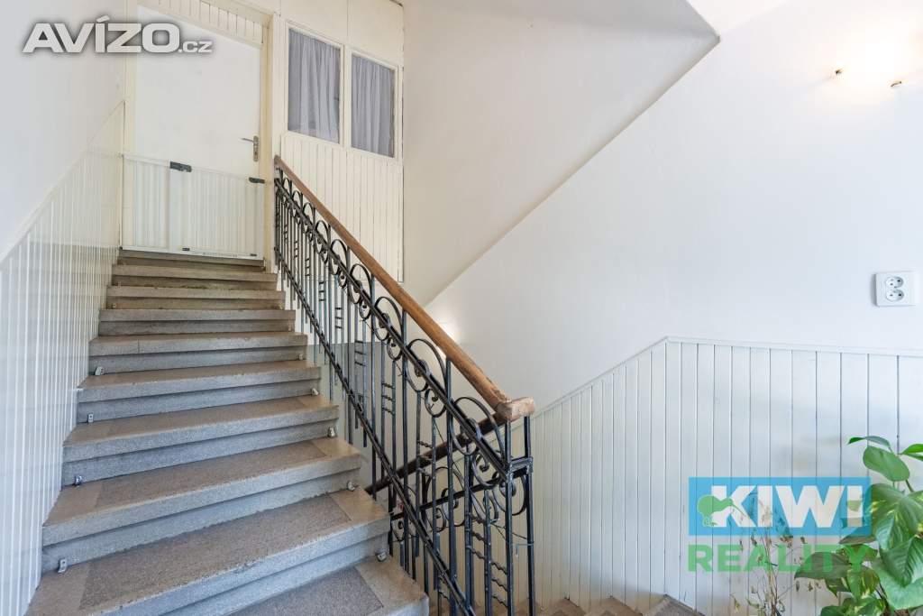 Foto inzerátu Prodej, prvorepubliková vila s pozemkem 2 600 m², Ostrava, ul. Muglinovská