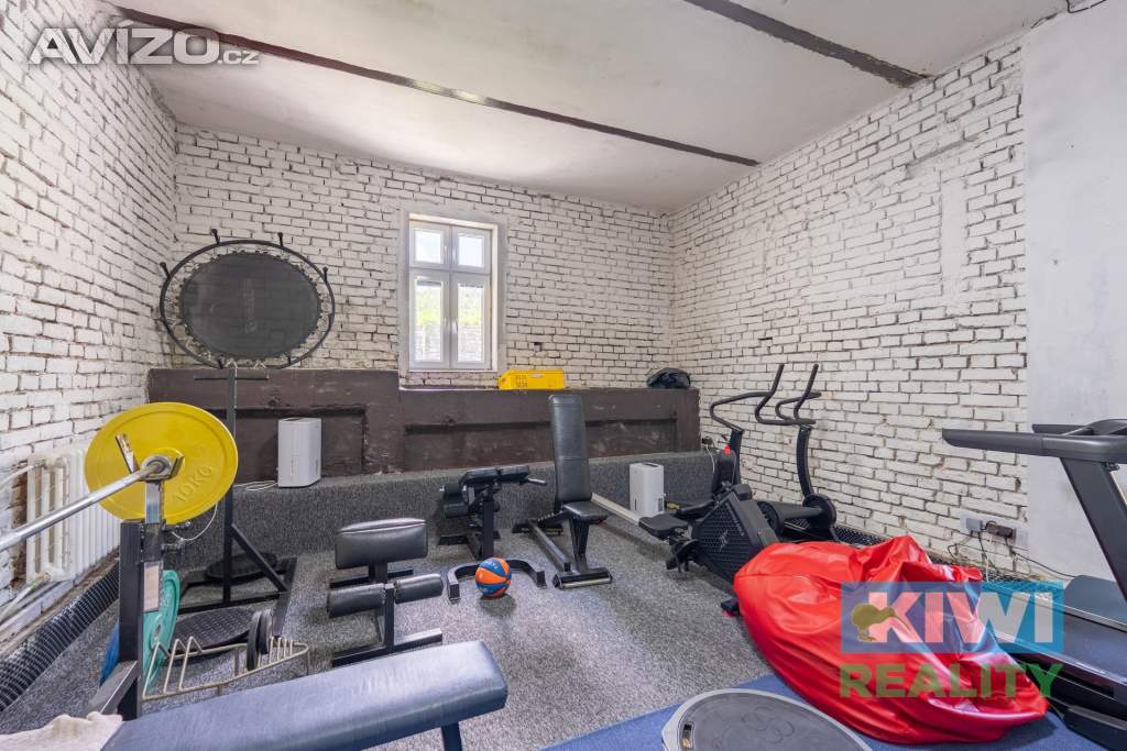 Foto inzerátu Prodej, prvorepubliková vila s pozemkem 2 600 m², Ostrava, ul. Muglinovská