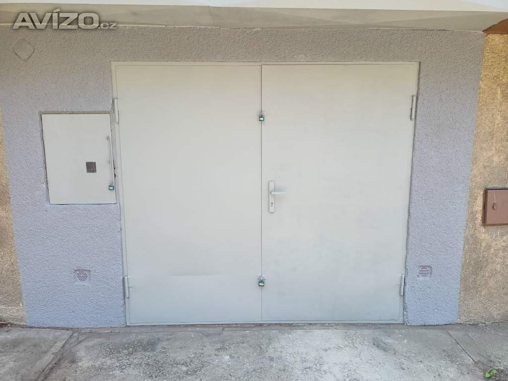 Prodej garáže se zabezpečovacím zařízením - ul. Na Vyhlídce, Karviná - Nové Město