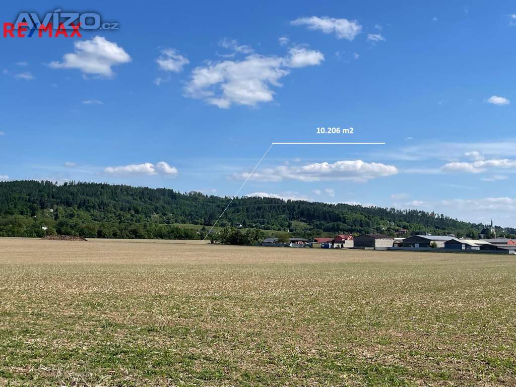 Prodej zemědělského pozemku o výměře 10206 m2, obec Dolany
