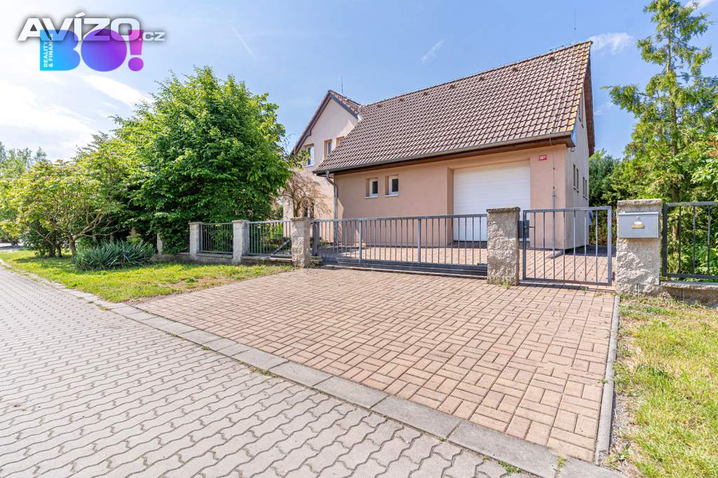 Prodej rodinného domu, 6+kk, 682 m², Čelákovice, okres Praha - východ
