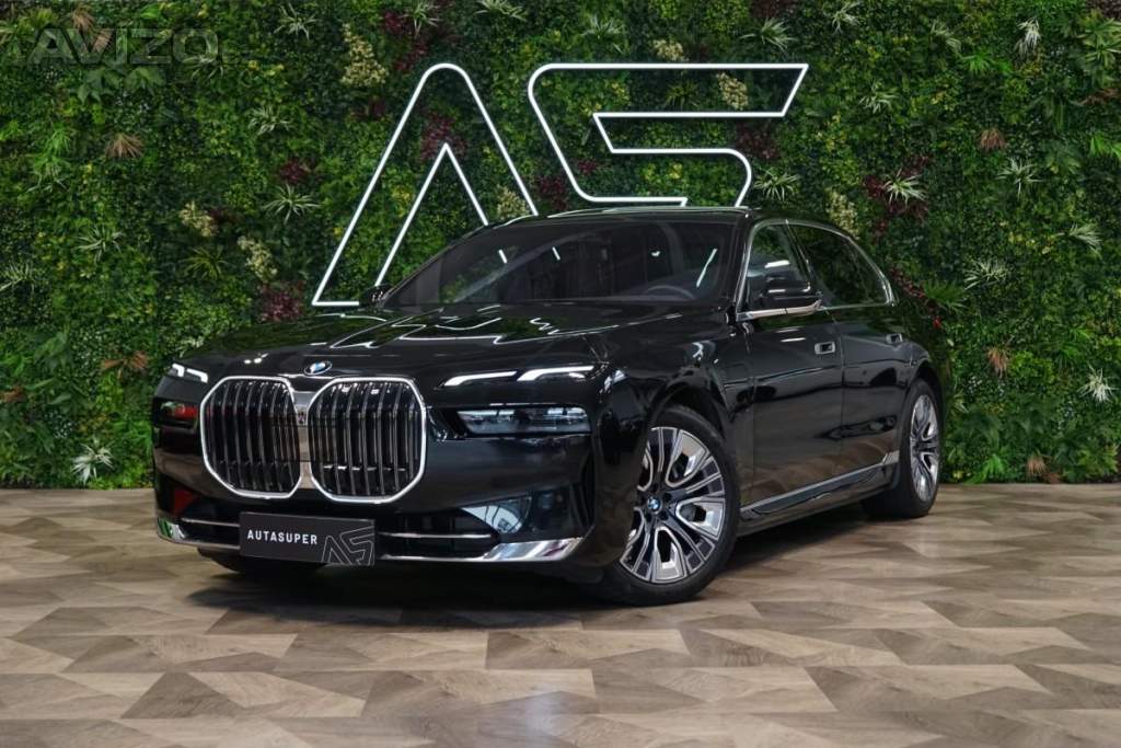 BMW 750e*xDRIVE*B&W*THEATRE*PANORA
