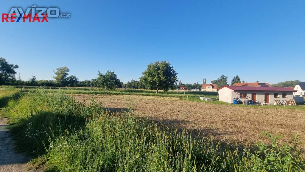 Nabízíme pozemek v obci Doloplazy u Prostějova o ploše 930 m2 s možností výstavby RD