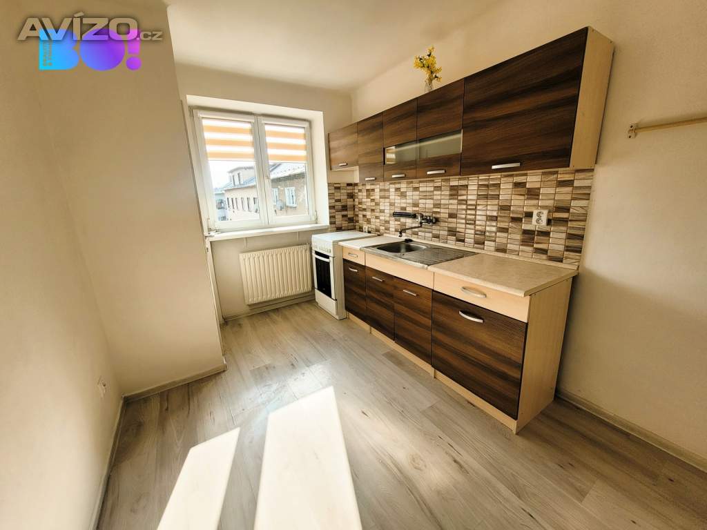 Pronájem bytu 2+1 s balkonem, 58 m2, ul. Rudé Armády, Karviná Mizerov