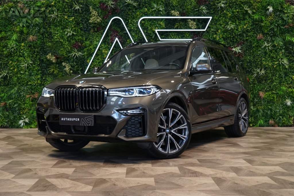 BMW X7 M50i*6-MÍST*NEZ.TOP*ZÁRUKA*NIG