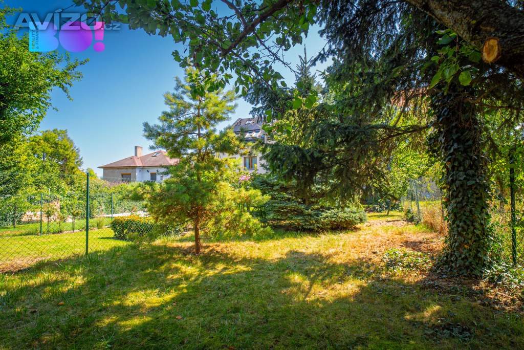 Foto inzerátu Prodej řadového rodinného domu 5+kk se zahradou a dvougaráží, Praha 8 - Staré Ďáblice