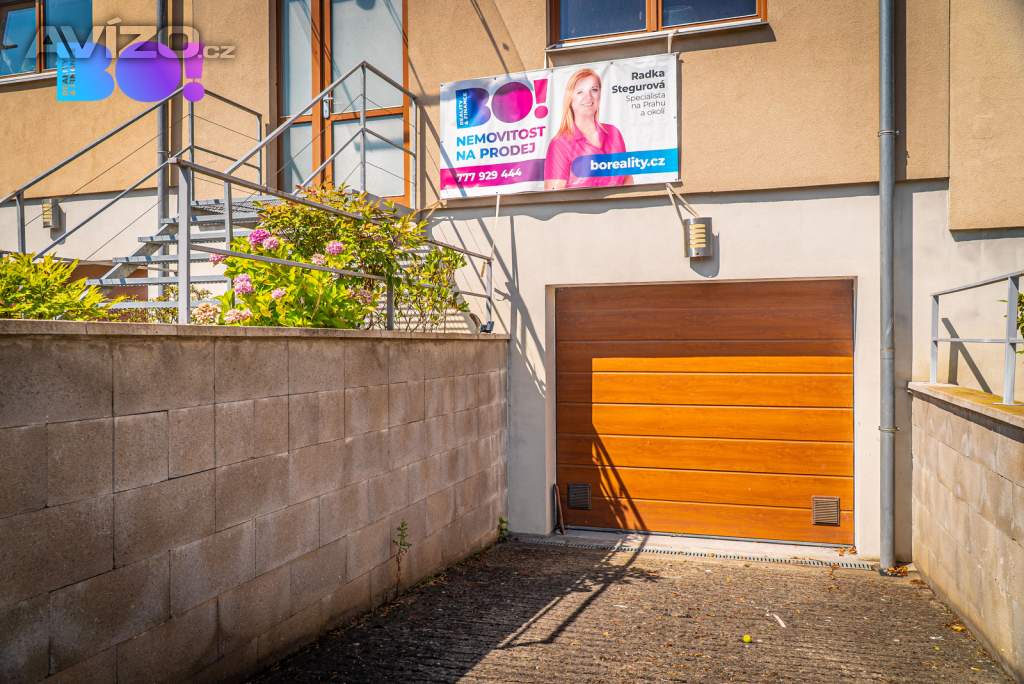 Foto inzerátu Prodej řadového rodinného domu 5+kk se zahradou a dvougaráží, Praha 8 - Staré Ďáblice