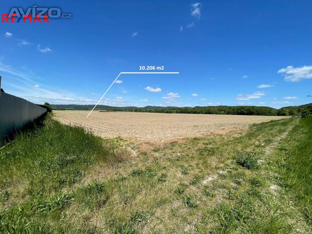 Prodej zemědělského pozemku o výměře 10206 m2, obec Dolany
