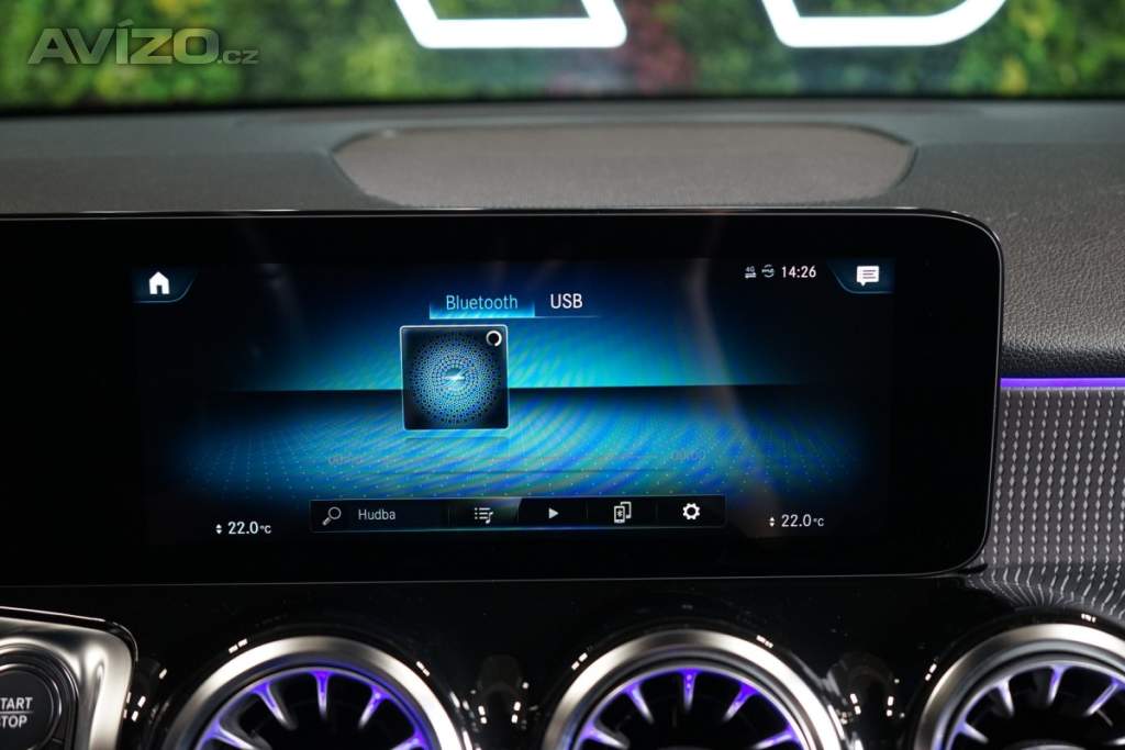 Foto inzerátu Mercedes-Benz EQB 300*4M*PANO*CAMERA*CZ*LED*