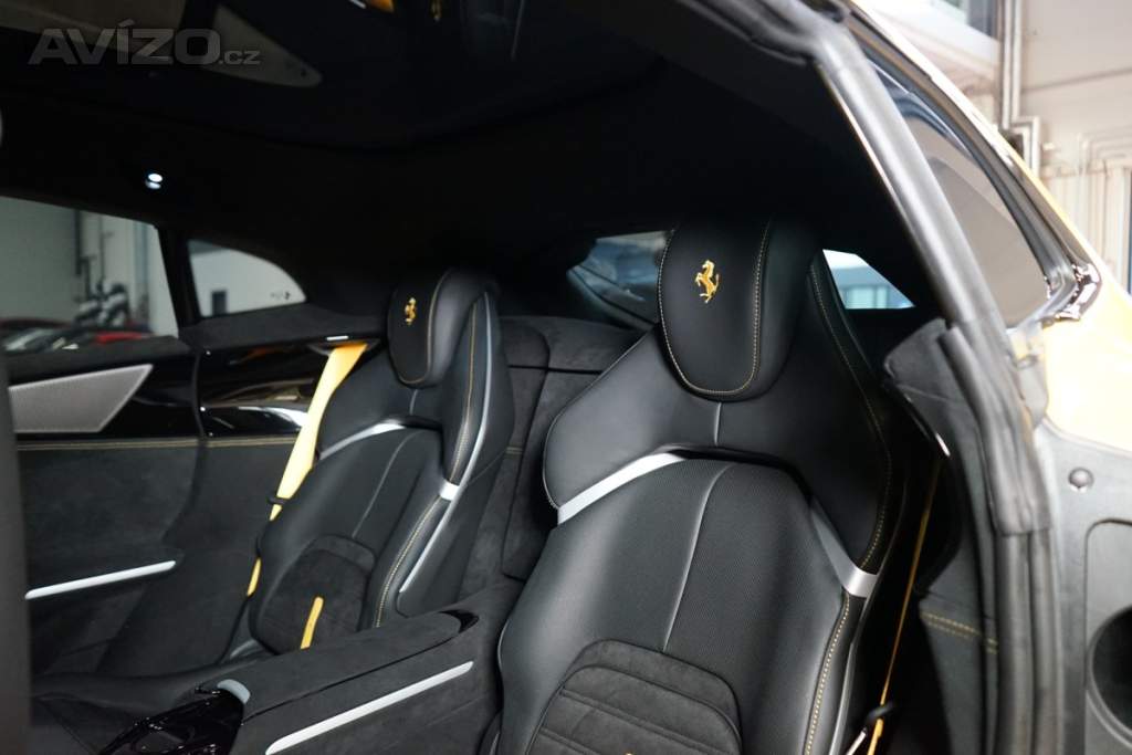 Foto inzerátu Ferrari Purosangue CARBON*LIFT*GIALLO MODENA*