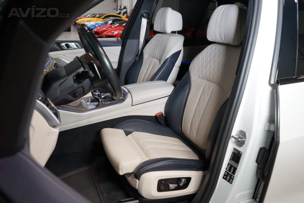 Foto inzerátu BMW X5 M50d*xDRIVE*VZDUCH*MASÁŽ*360*H
