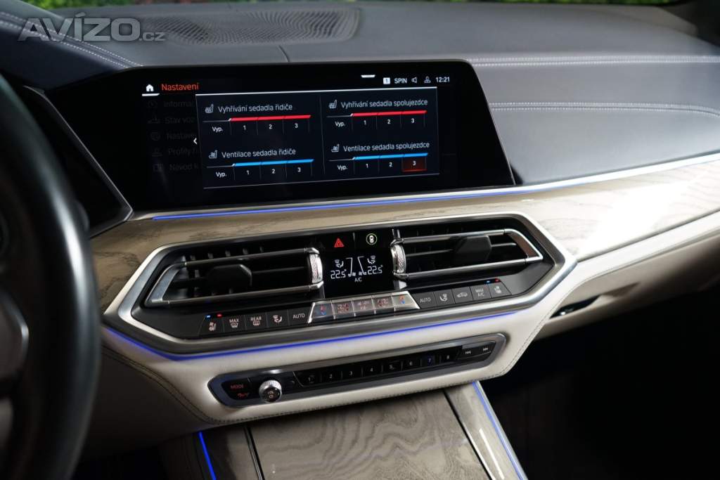 Foto inzerátu BMW X5 M50d*xDRIVE*VZDUCH*MASÁŽ*360*H