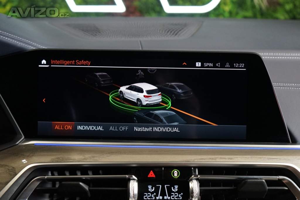 Foto inzerátu BMW X5 M50d*xDRIVE*VZDUCH*MASÁŽ*360*H