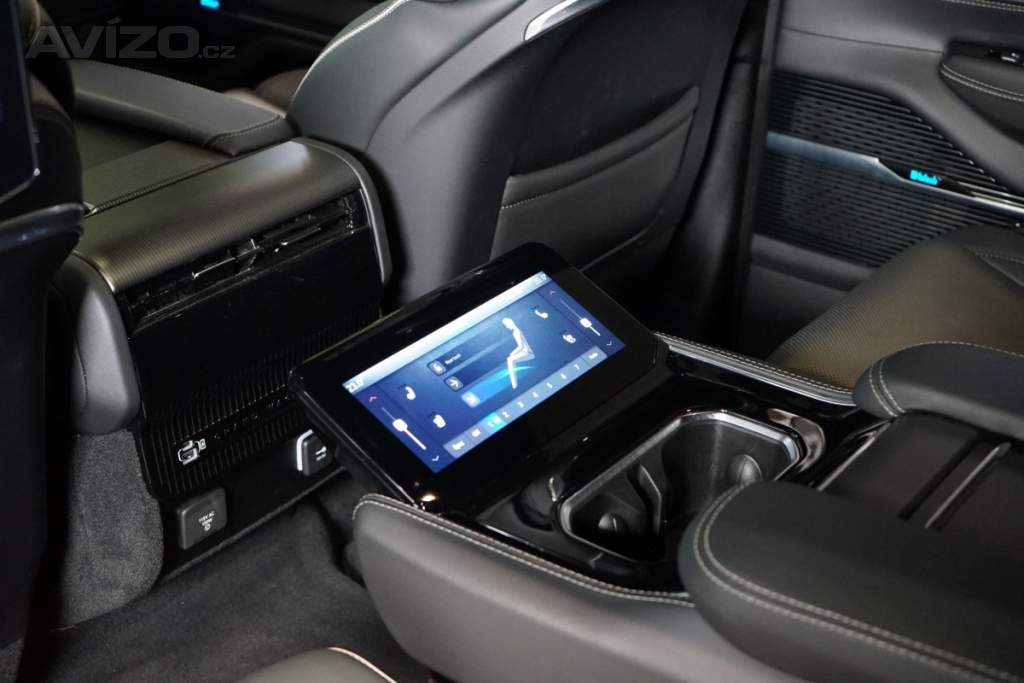 Foto inzerátu Jeep Grand Wagoneer SERIES2*360*MASÁŽ*MULTIMEDIA*7