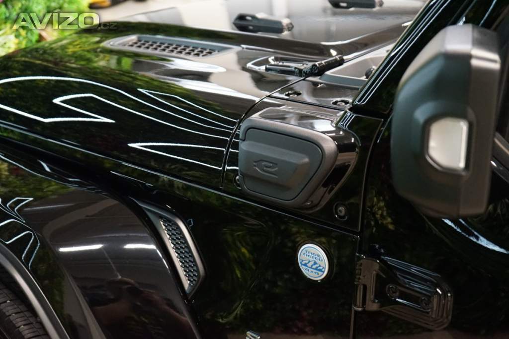 Foto inzerátu Jeep Wrangler UNLIMITED*SAHARA*4Xe*HYBRID*CZ