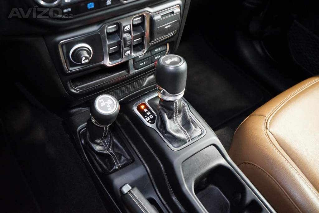 Foto inzerátu Jeep Wrangler UNLIMITED*SAHARA*4Xe*HYBRID*CZ