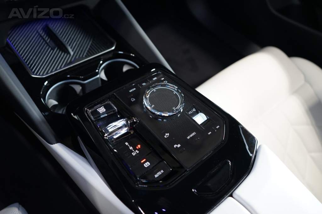 Foto inzerátu BMW 20d*xDRIVE*TAŽ*HUD*H/K*360*SER