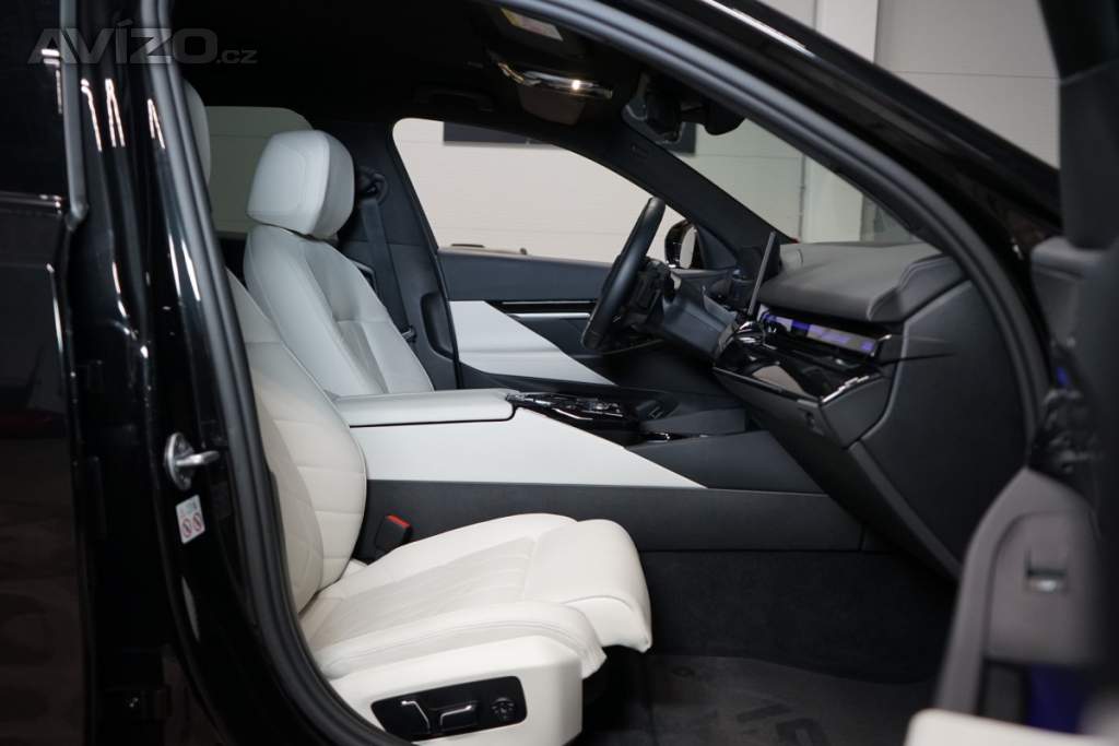 Foto inzerátu BMW 20d*xDRIVE*TAŽ*HUD*H/K*360*SER