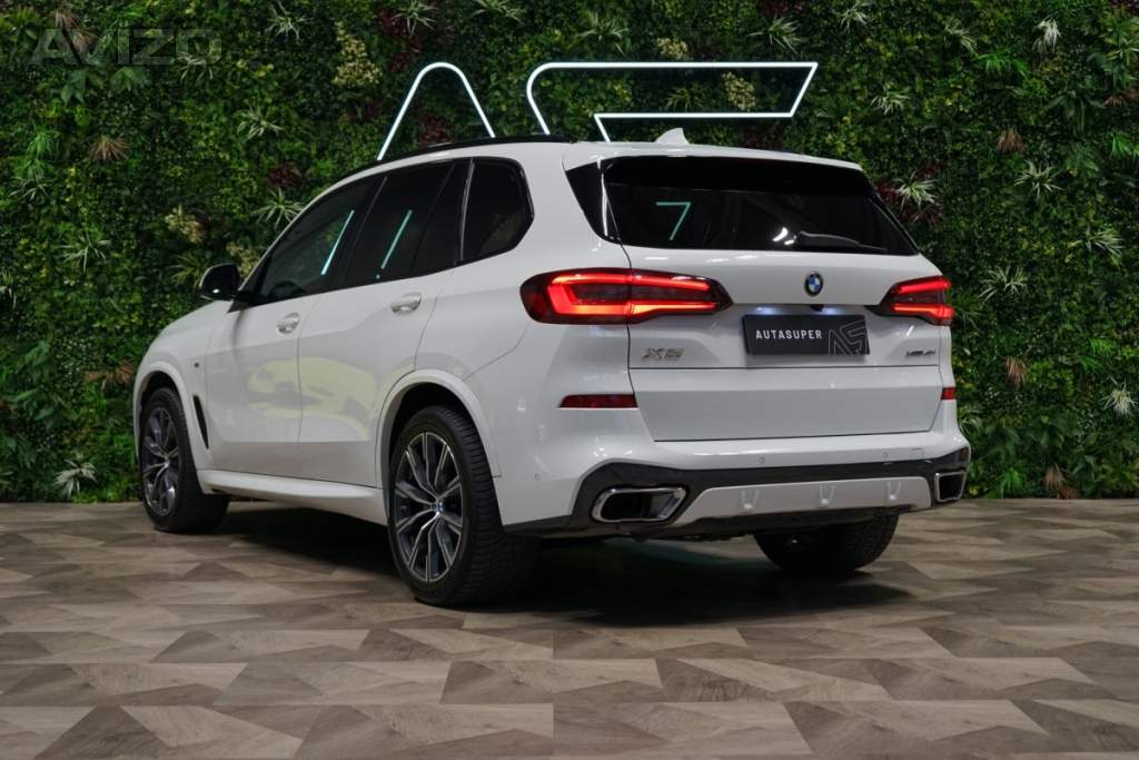 Foto inzerátu BMW X5 40i*xDRIVE*LED*CAMERA*CARPLAY*