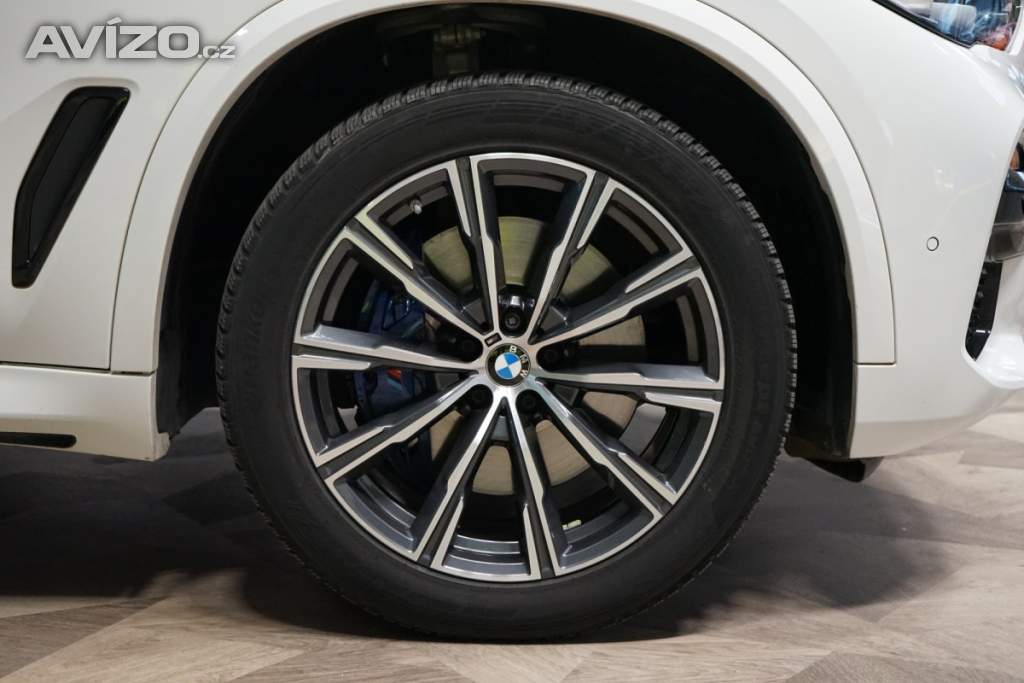 Foto inzerátu BMW X5 40i*xDRIVE*LED*CAMERA*CARPLAY*