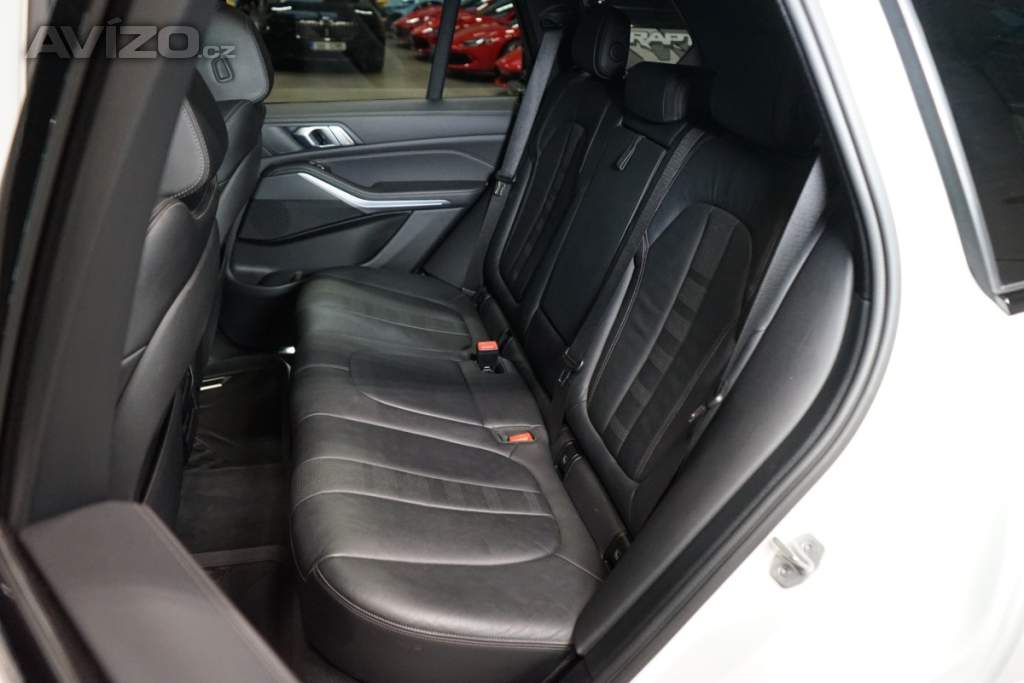 Foto inzerátu BMW X5 40i*xDRIVE*LED*CAMERA*CARPLAY*